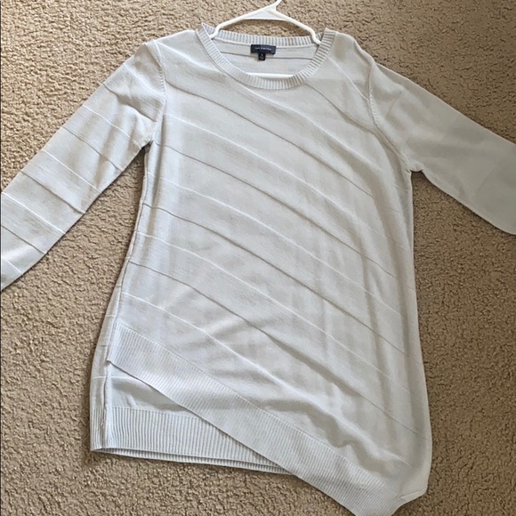 Light gray asymmetrical sweater - Picture 6 of 6